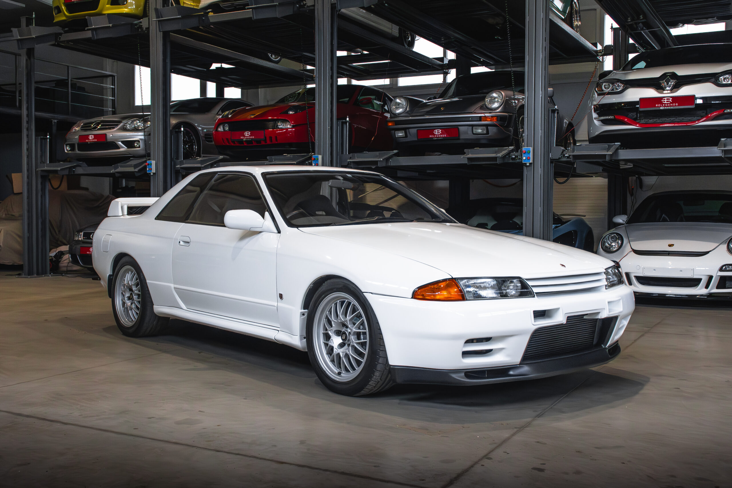 Nissan Skyline GT-R V-spec II N1 R32