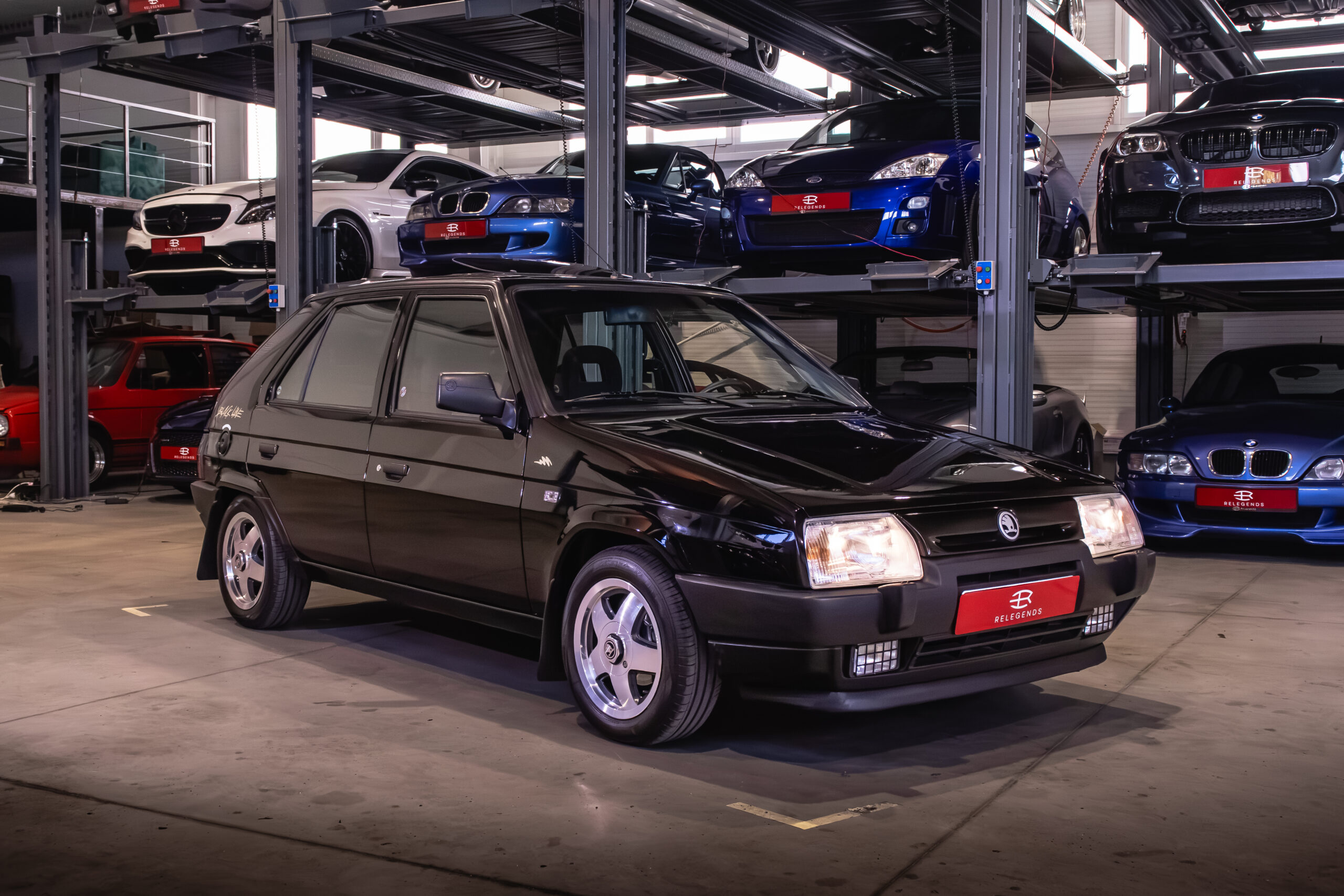 Škoda Favorit Black Line