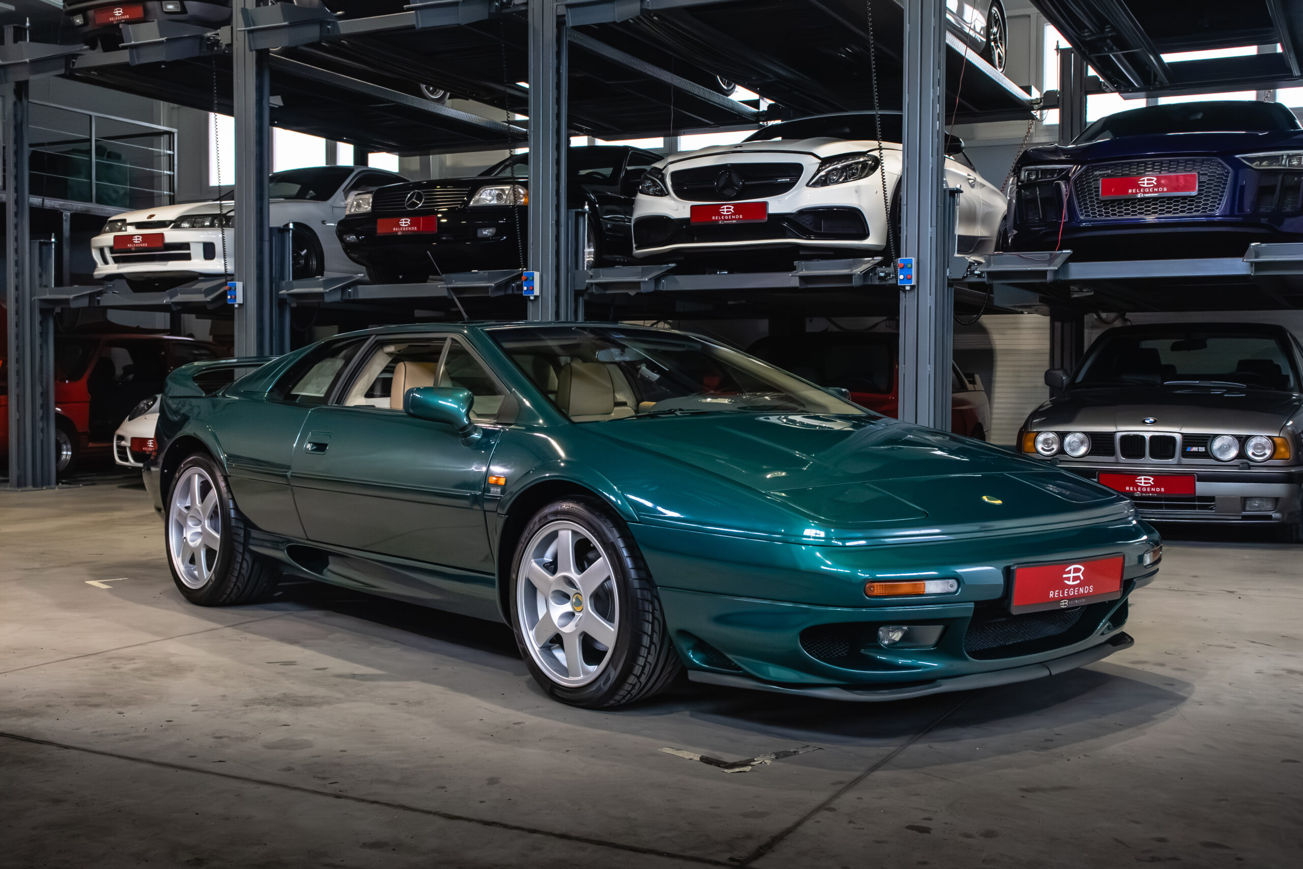Lotus Esprit V8